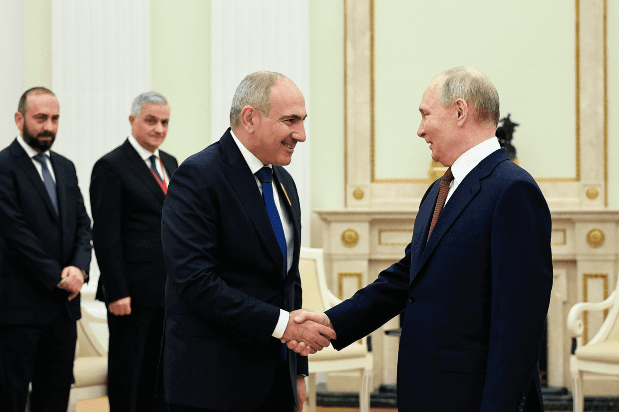 Armenian Prime Minister Nikol Pashinyan and Russian President Vladimir Putin shake hands during their meeting in Moscow on 1 April 2026. Official photo.