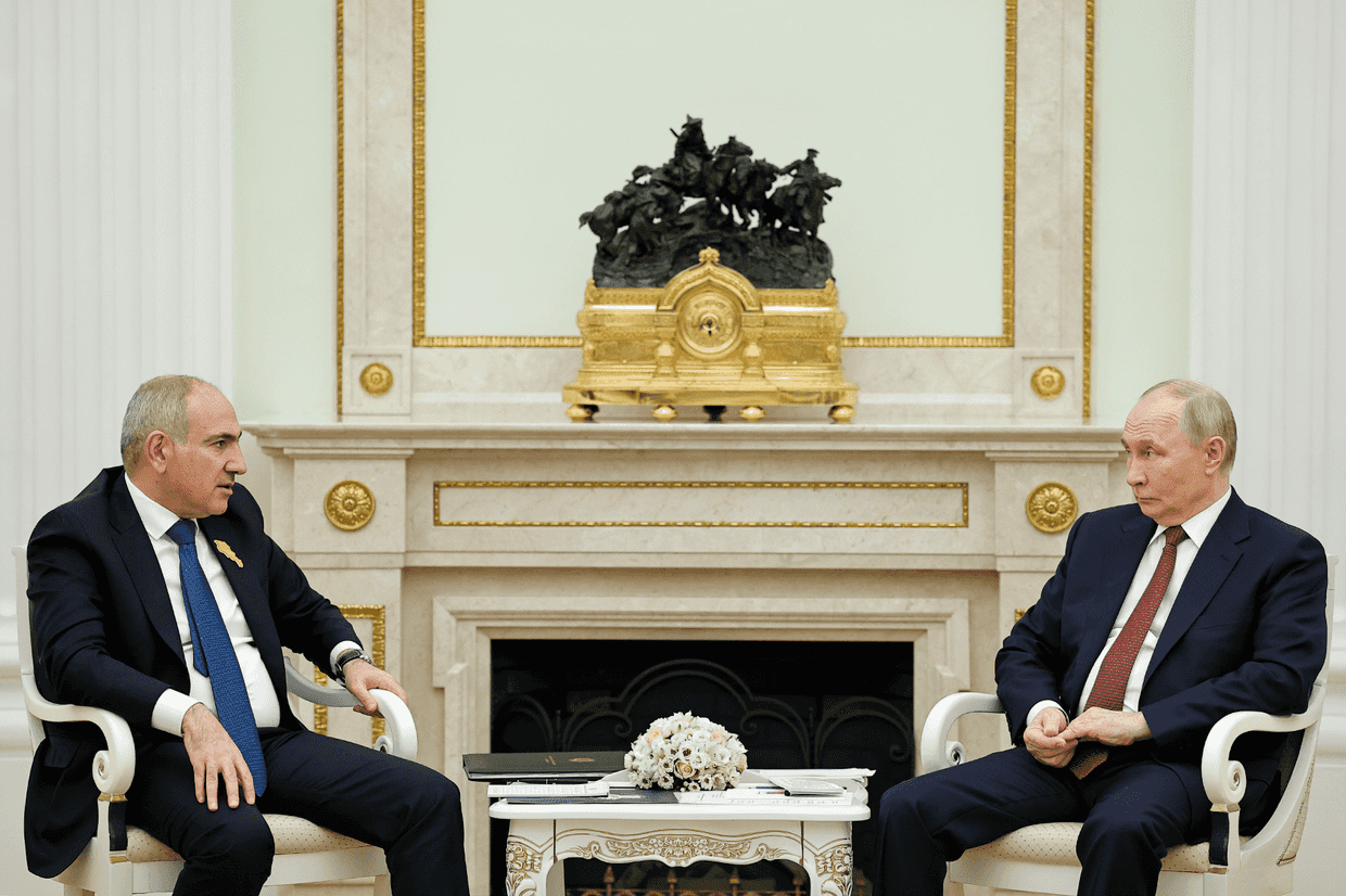 Armenian Prime Minister Nikol Pashinyan and Russian President Vladimir Putin meet in Moscow on 1 April 2026. Official photo.