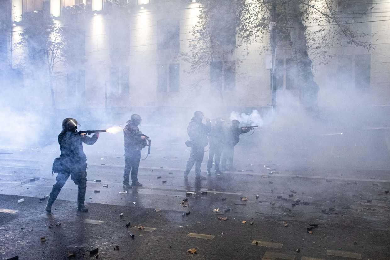 Georgian police disperse protesters during an anti-government demonstration in Tbilisi in December 2024. Photo: Mariam Nikuradze/OC Media.
