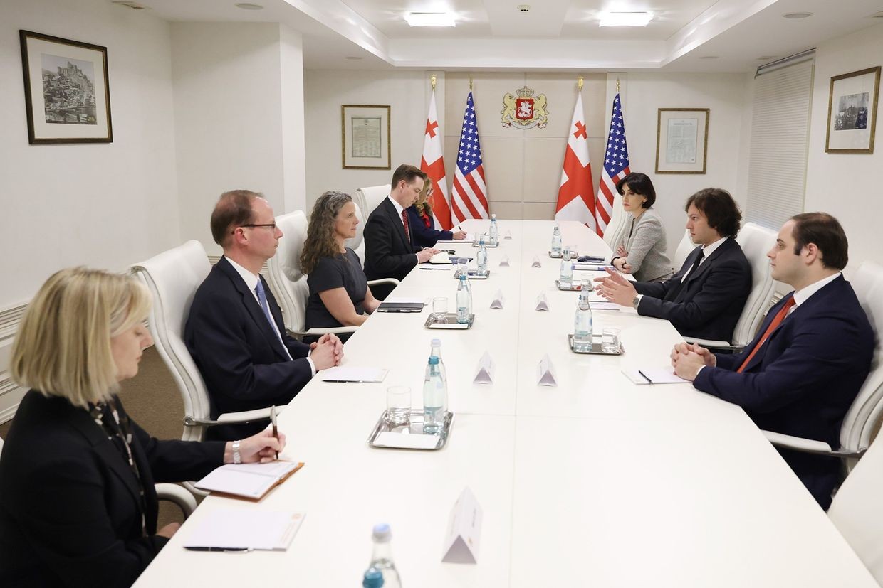 Sonata Coulter meeting with representatives of the Georgian government on 7 May 2026. Official photo.