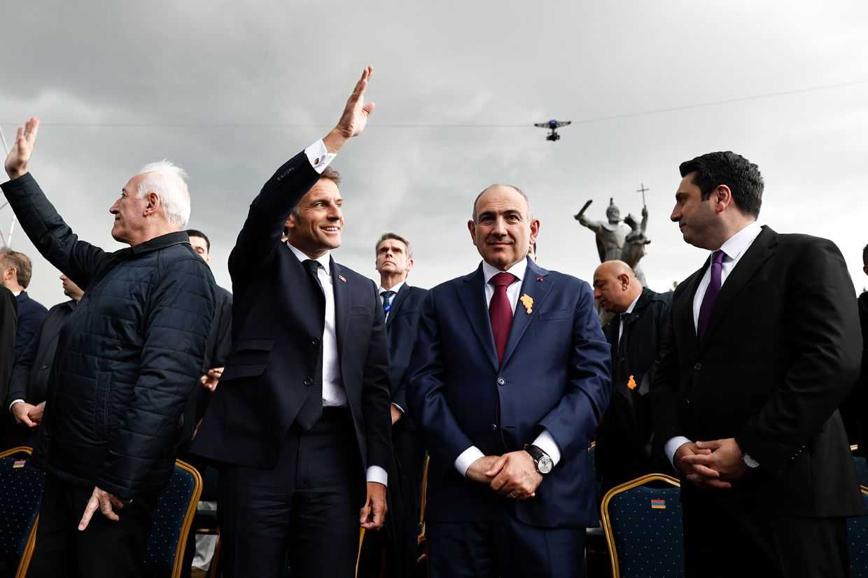 French President Emmanuel Macron and Armenian Prime Minister Nikol Pashinyan in Yerevan in early May 2026. Official photo. 