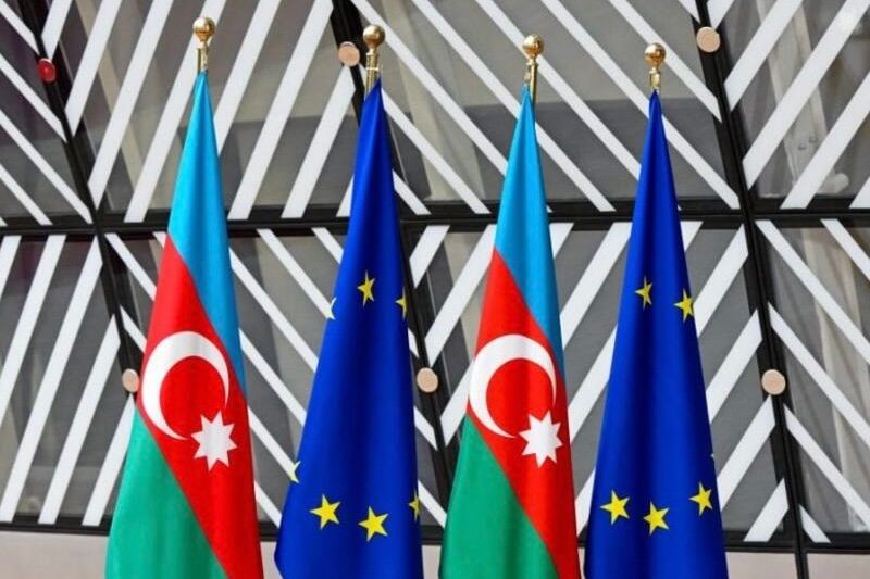 The flags of Azerbaijan and the EU. Photo: Day.az.