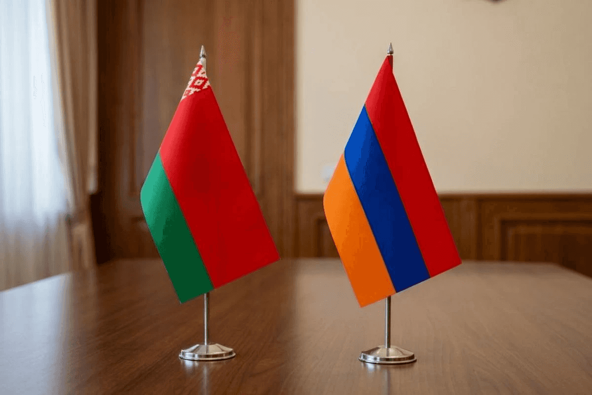 The flags of Belarus and Armenia. For illustrative purposes. Photo: BM.ge.