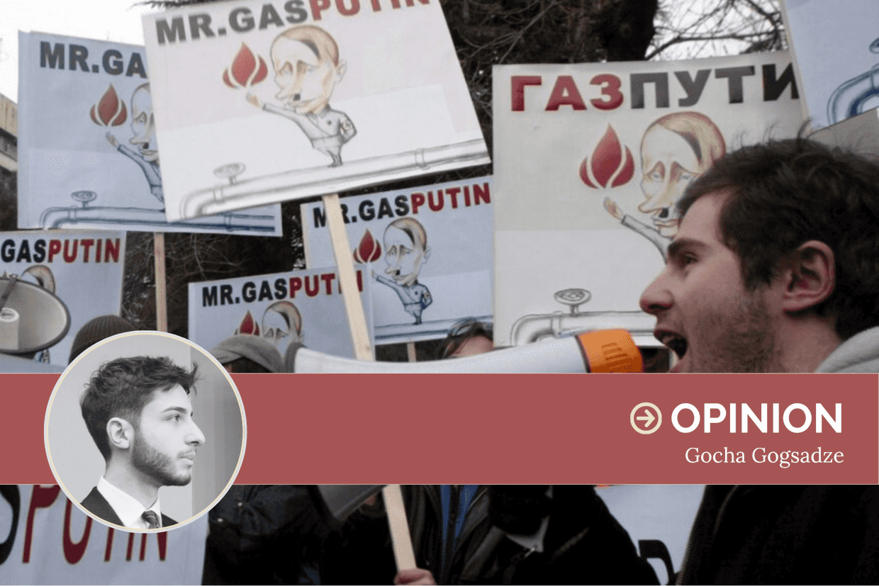 Georgians protest during oil and gas shortages in January 2006 as a result of an explosion damaging the main and backup natural gas pipelines supplying Georgia through Russia. Photo via RFE/RL.
