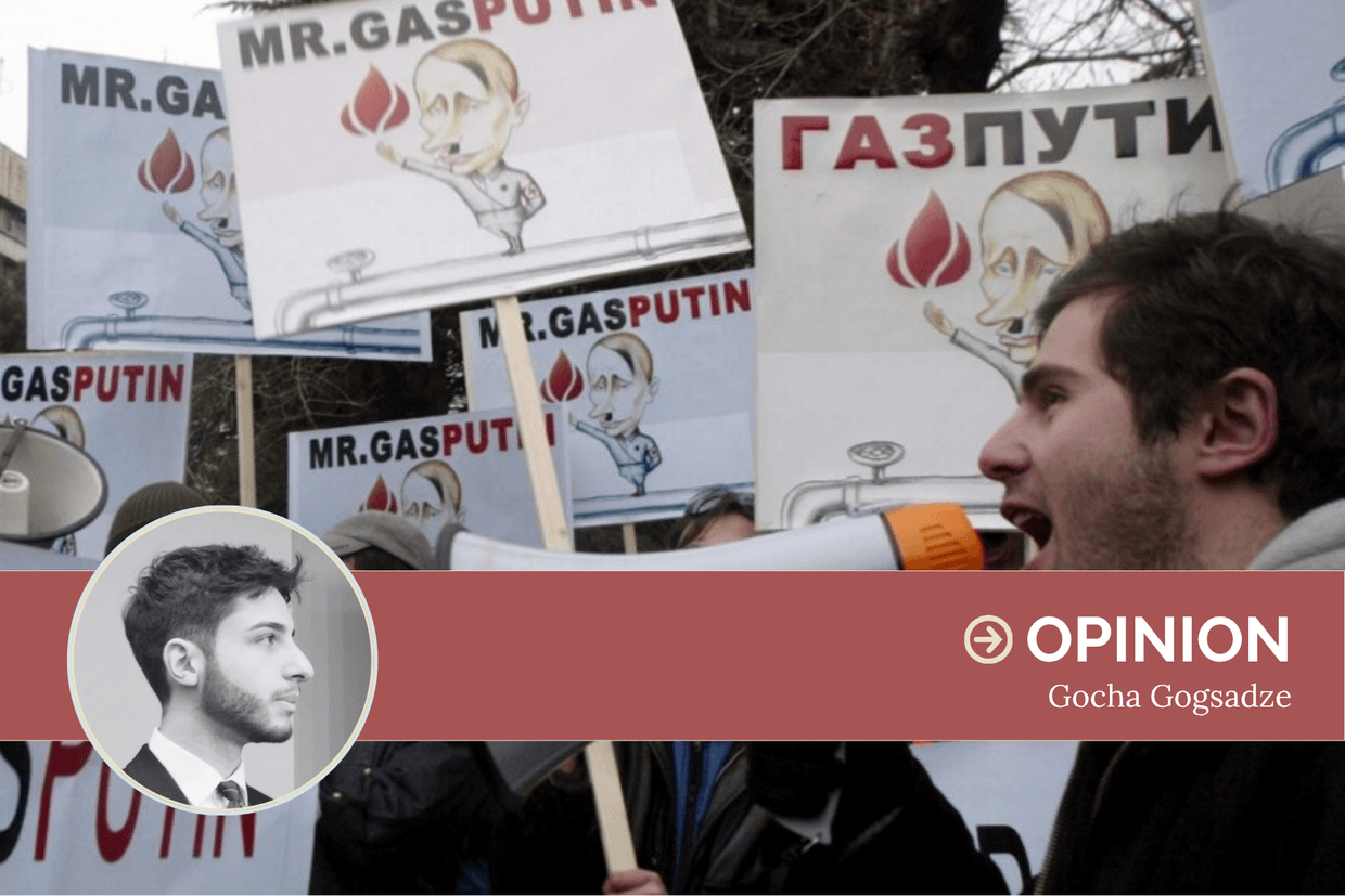 Georgians protest during oil and gas shortages in January 2006 as a result of an explosion damaging the main and backup natural gas pipelines supplying Georgia through Russia. Photo via RFE/RL.
