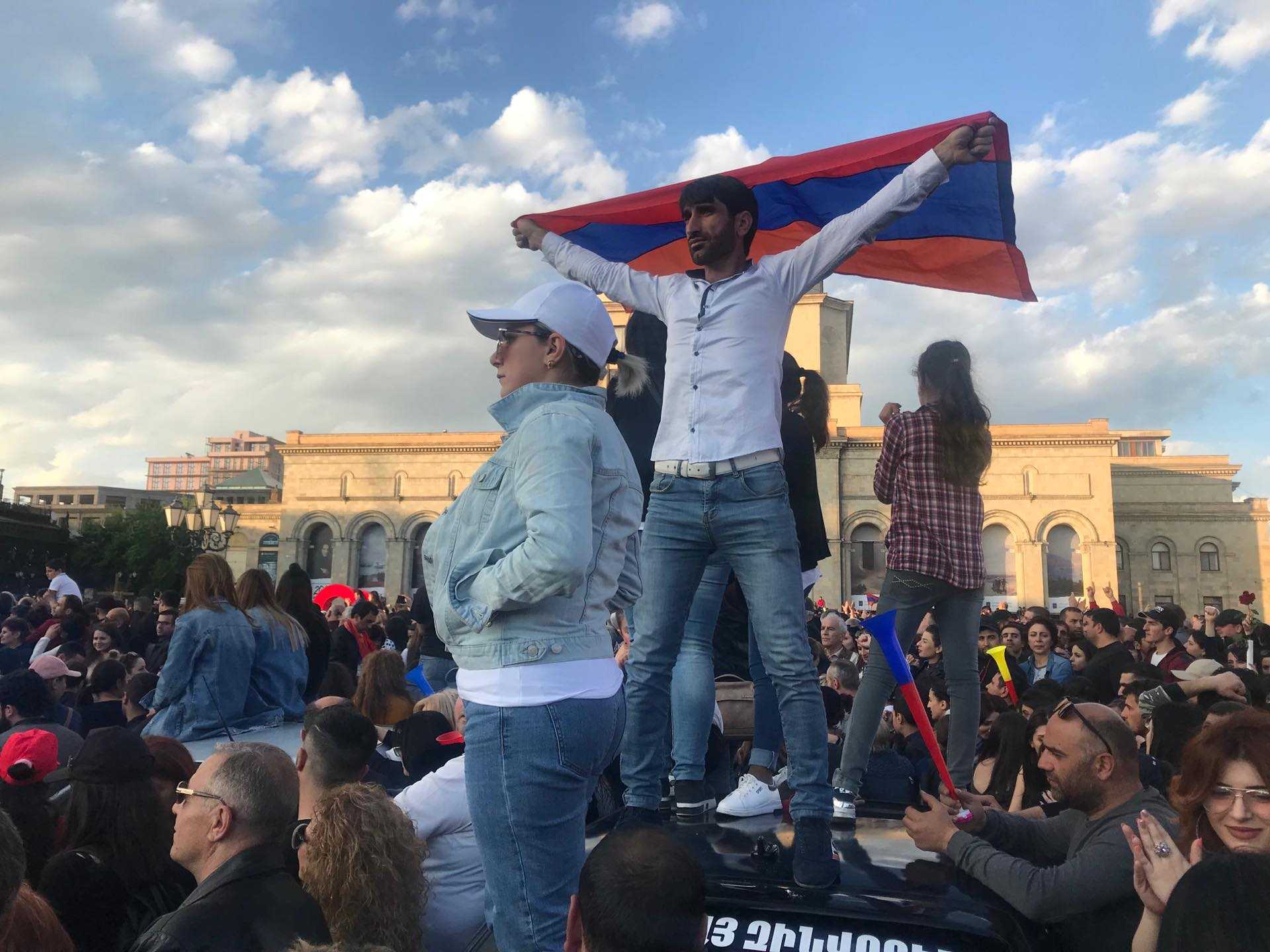 Protest leader demands new elections in Armenia
