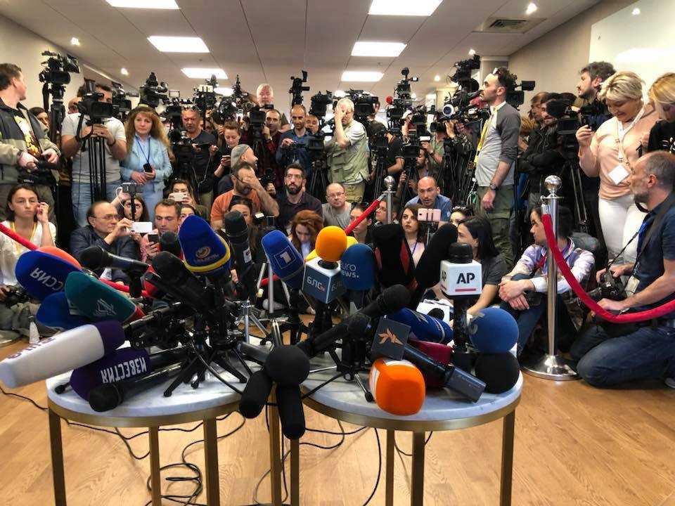 Pashinyan vows Armenian protest to continue as Karapetyan cancels meeting again