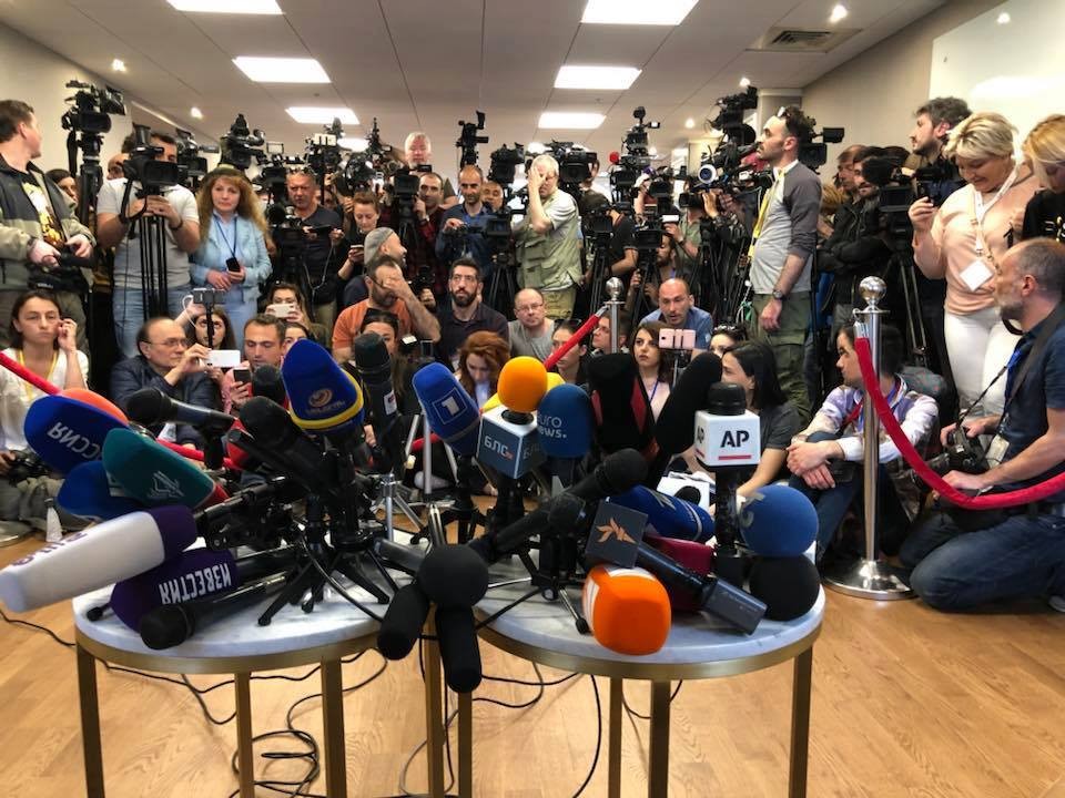 Pashinyan vows Armenian protest to continue as Karapetyan cancels meeting again