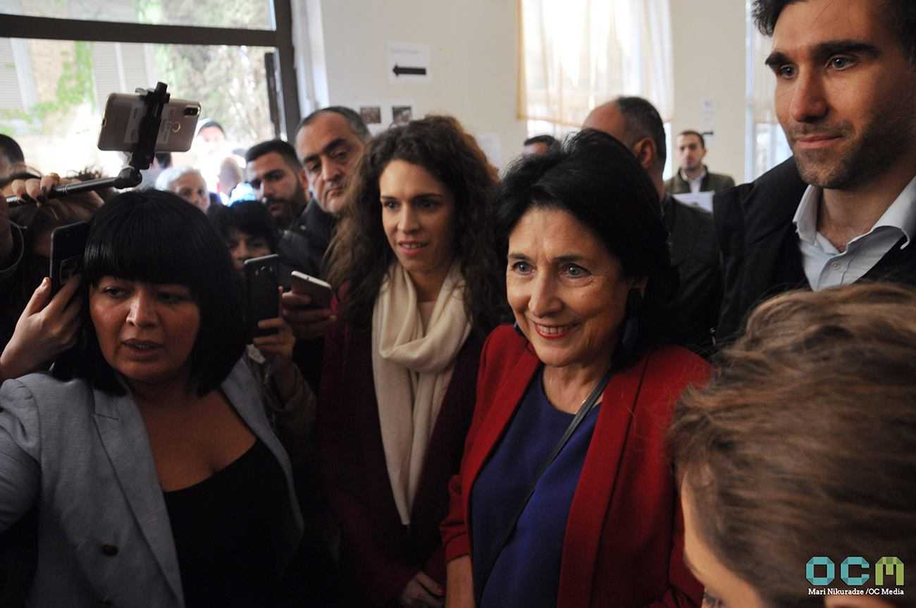 Salome Zurabishvili flanked by her daughter, Kethevane Gorjestani, and son, Teymouraz Gorjestani.