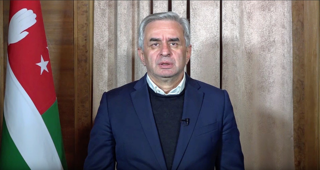 Raul Khadzhimba announcing his resignation on 12 January.