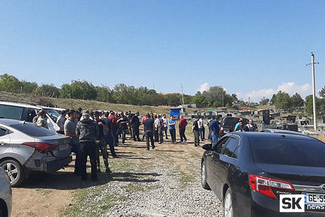 People gathering in Akhaltsikhe in support of Armenia. Photo: Sknews.