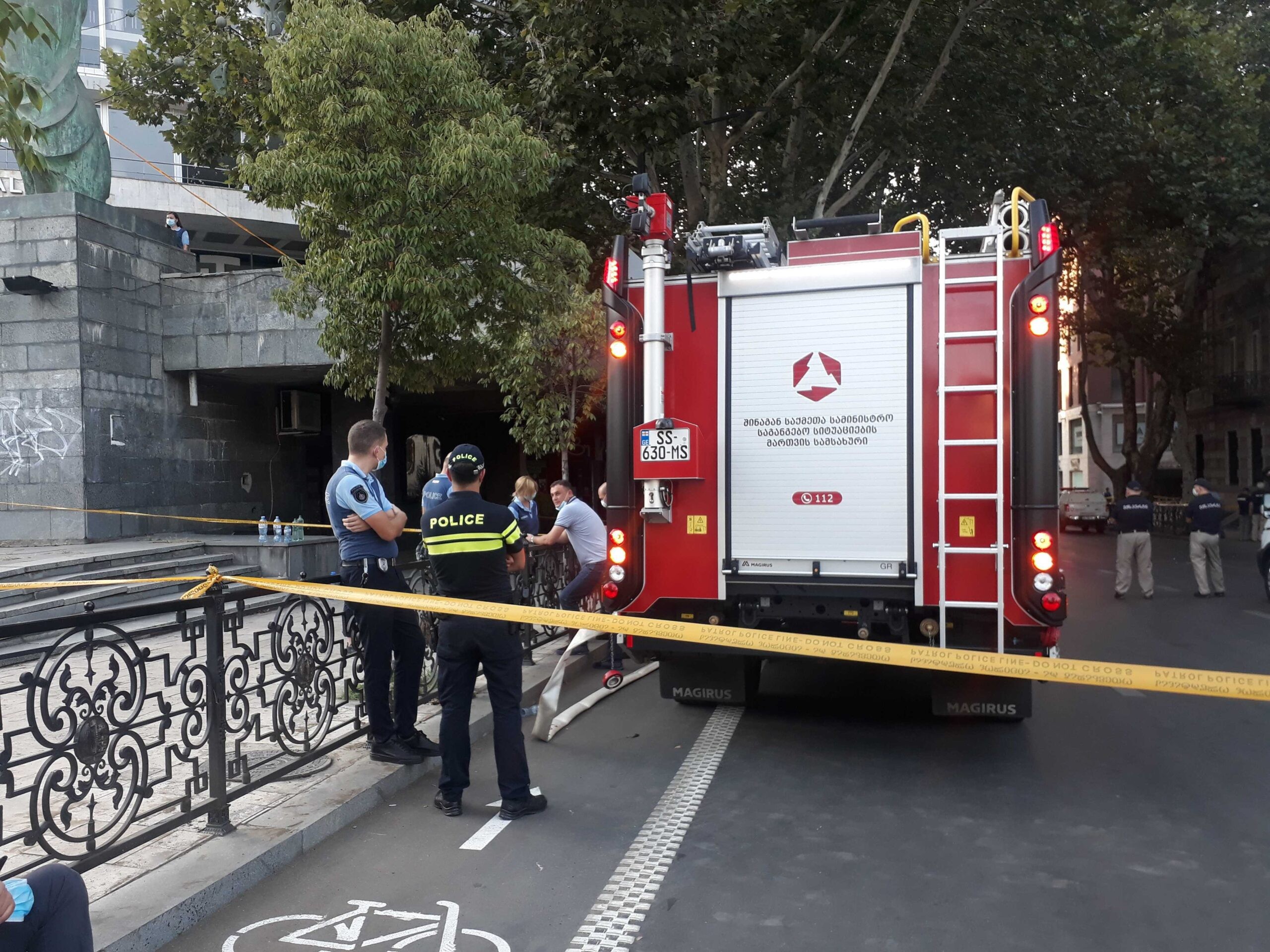 Firefighters on Tbilisi's central Kostava Street. Photo: Tamuna Chkareuli/OC Media.