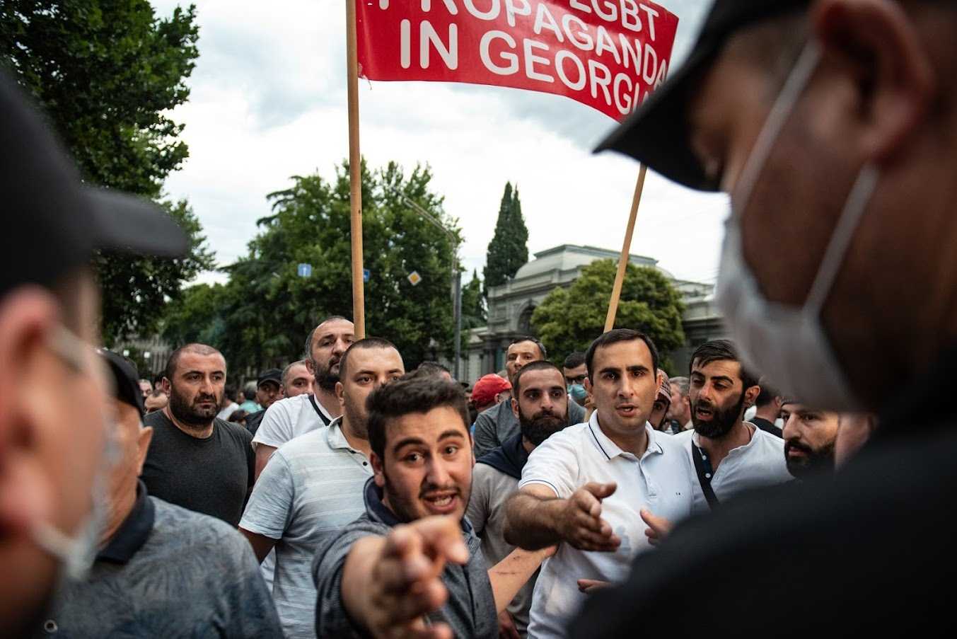Anti-Pride protesters threaten OC Media reporter. Photo: Mariam Nikuradze/OC Media.