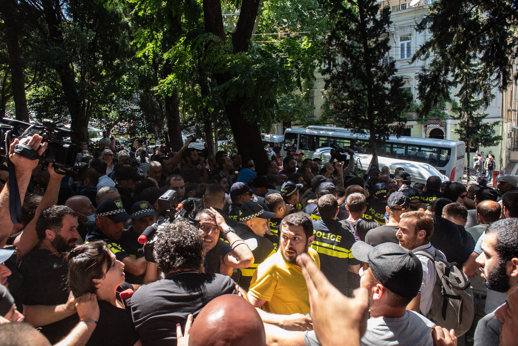 A group of journalists being attacked near the Kashveti Church on Rustaveli Avenue. Photo: Mariam Nikuradze/OC Media.