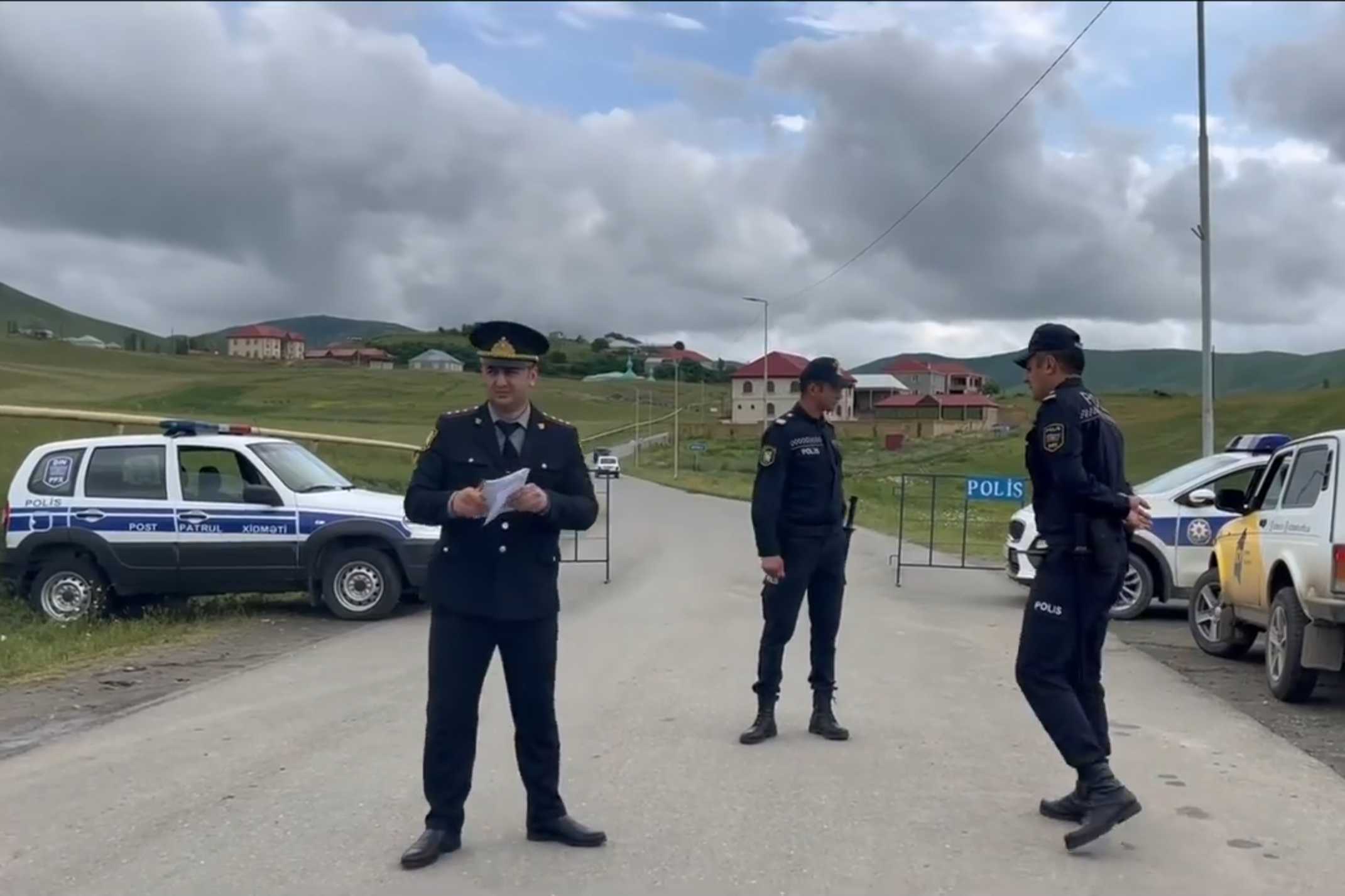Police man a checkpoint at one of the entrances to the village of Soydlu. Image via Abzas.