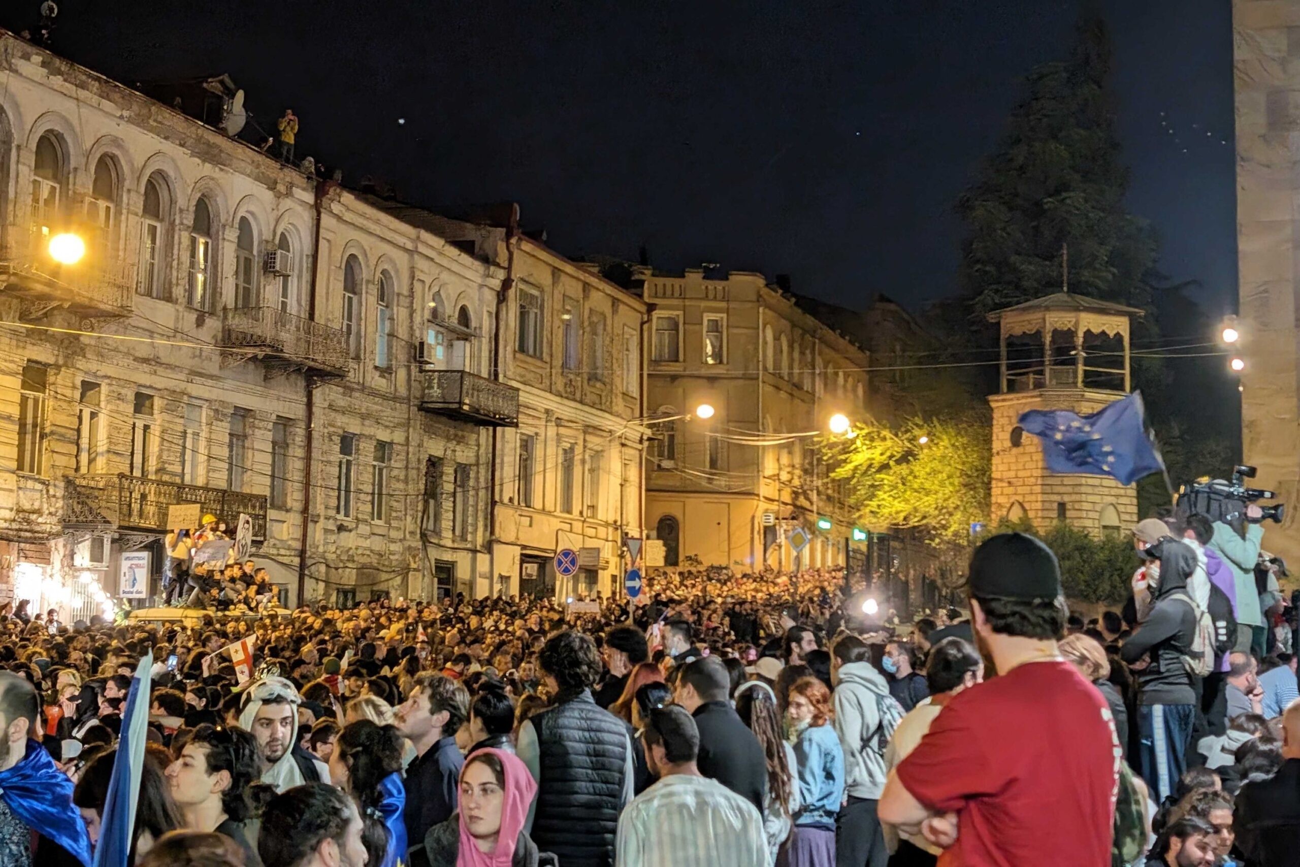 Protests against the foreign agent bill by the Government Chancellery in Tbilisi. Robin Fabbro/OC Media.