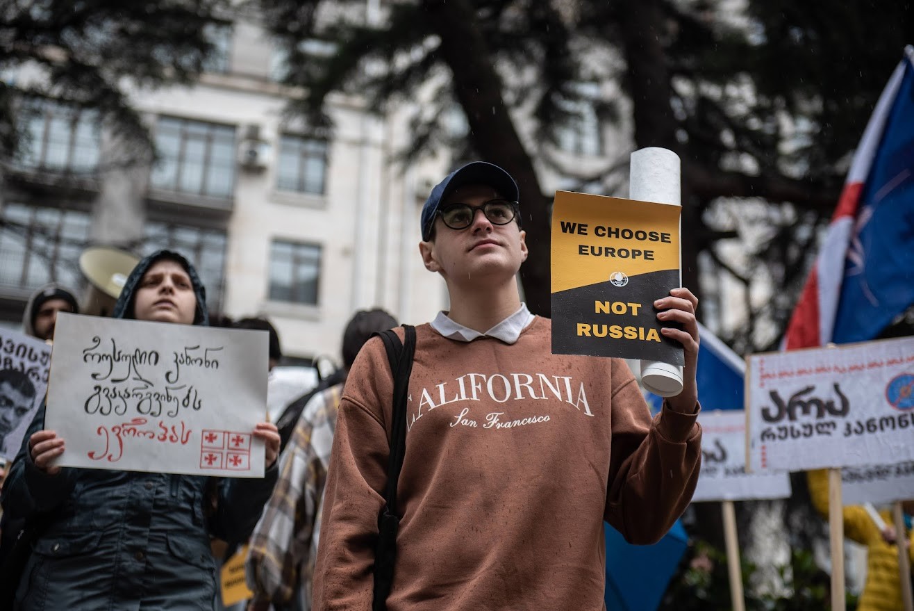 Protesters against the foreign agent law as it was being discussed in the Parliament’s Bureau on 8 April. Mariam Nikuradze/OC Media.