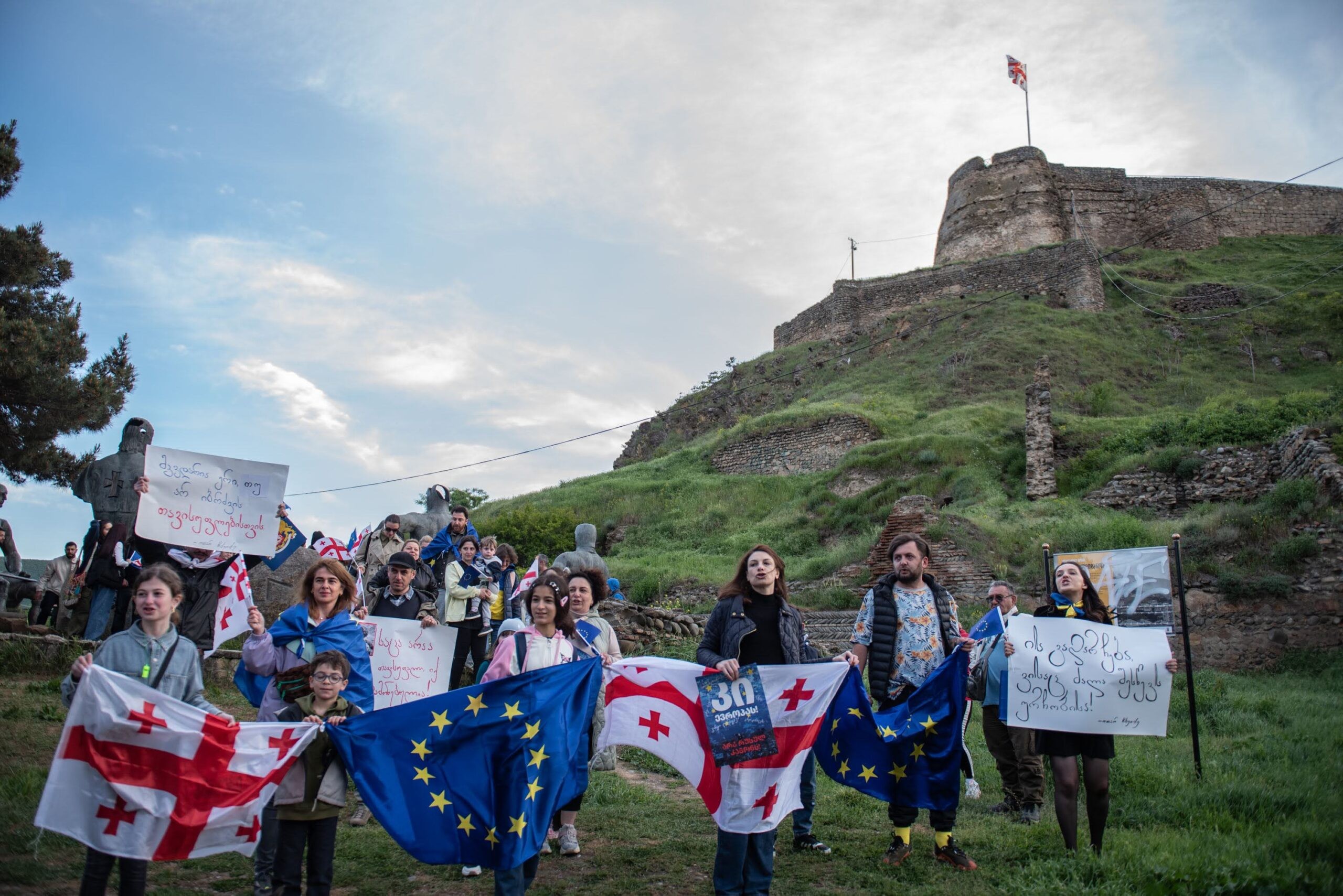 Protesters preparing to march from the memorial of Georgian heroes to the streets of Gori. Photo: Mariam Nikuradze/OC Media.