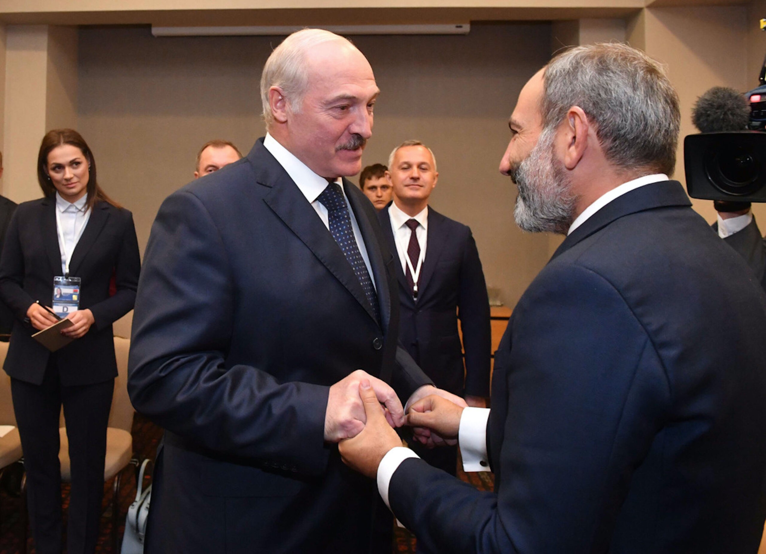 Nikol Pashinyan and Alyaksandr Lukashenka in 2018. Image via primeminister.am