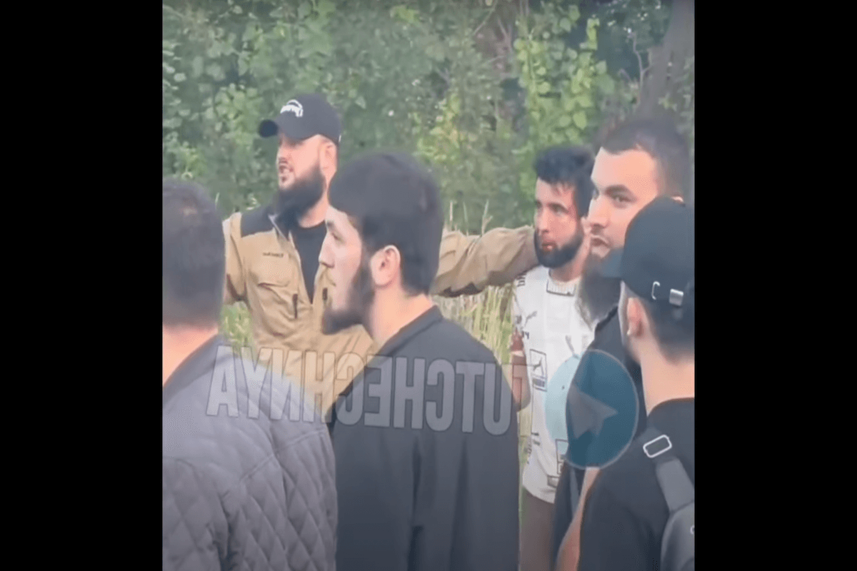 A still from a video of the incident. Image via TutChechnya/Telegram.