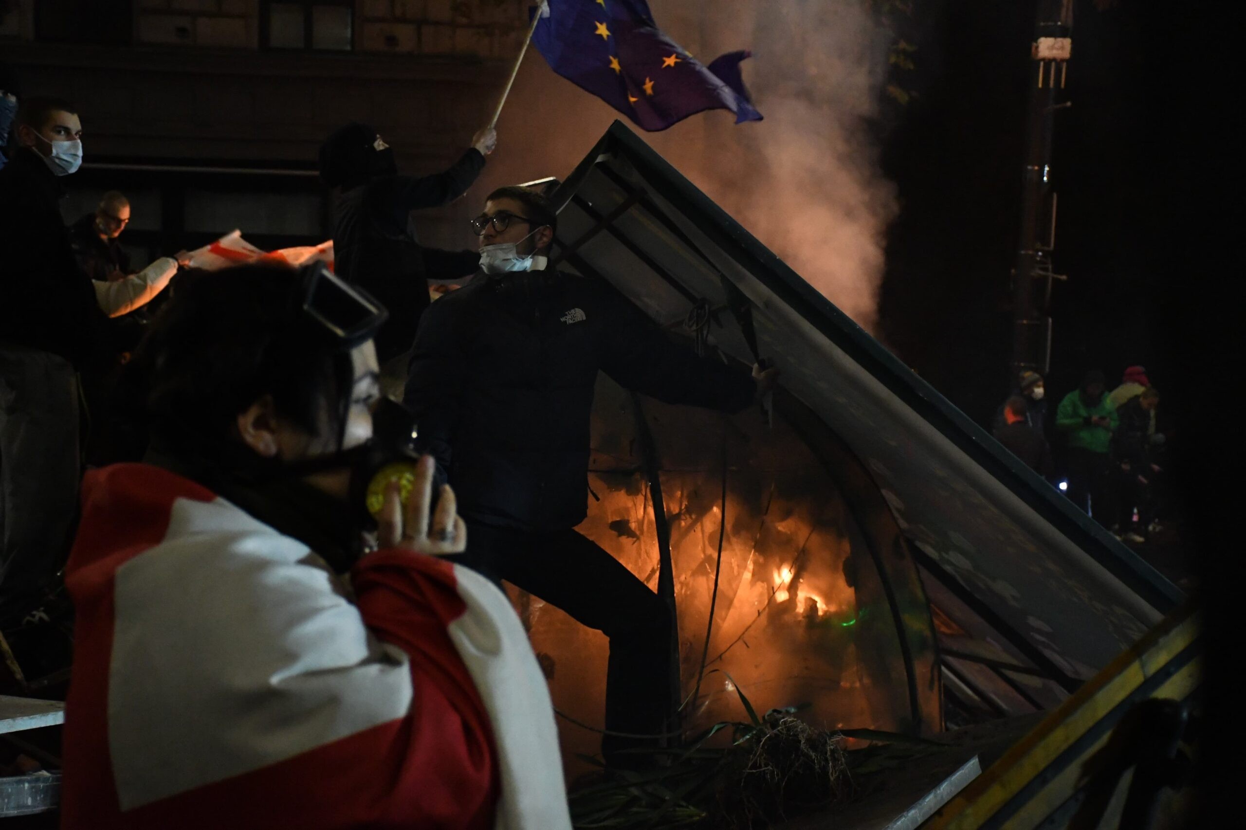 A barricade errected by protesters on Tbilisi's Rustaveli Avenue. Photo: Mariam Nikuradze/OC Media.