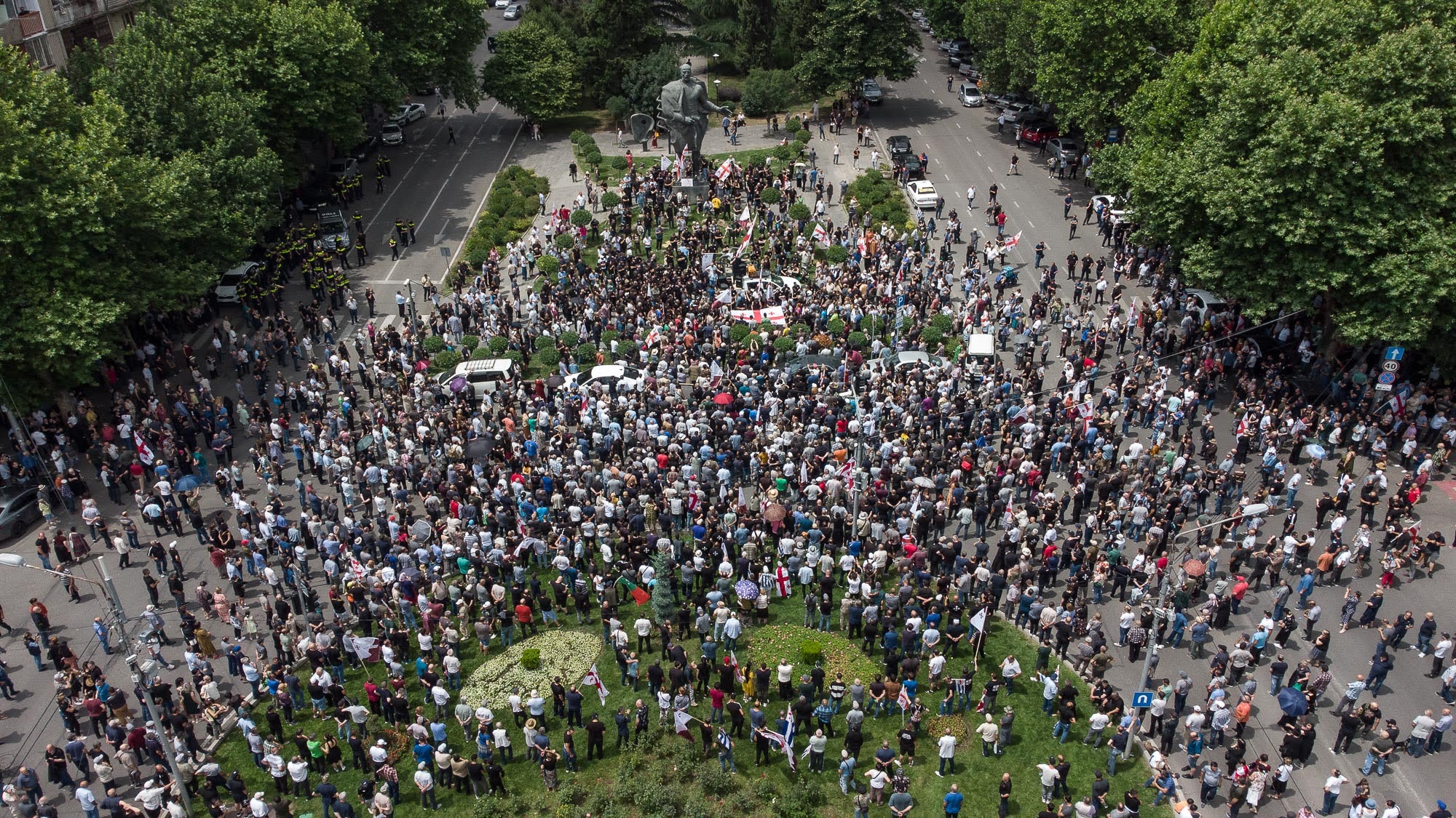 An aerial view of the crowd gathered on Vazha Pshavela avenue. Photo: Mariam Nikuradze/OC Media