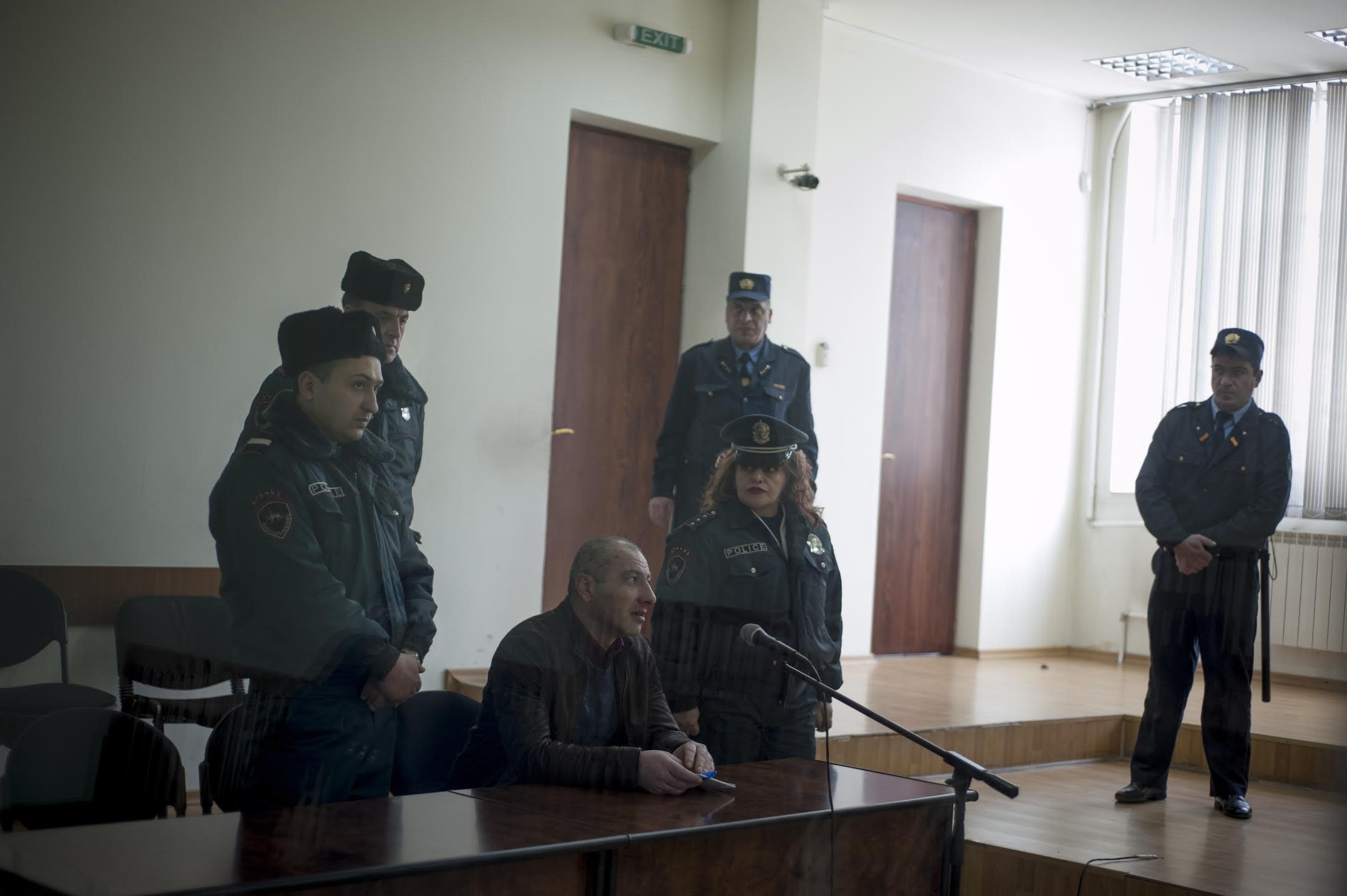 Первое слушание в суде над Владиком Мартиросяном. Дело было отложено после обращения к народному защитнику. (Nazik Armenakyan)