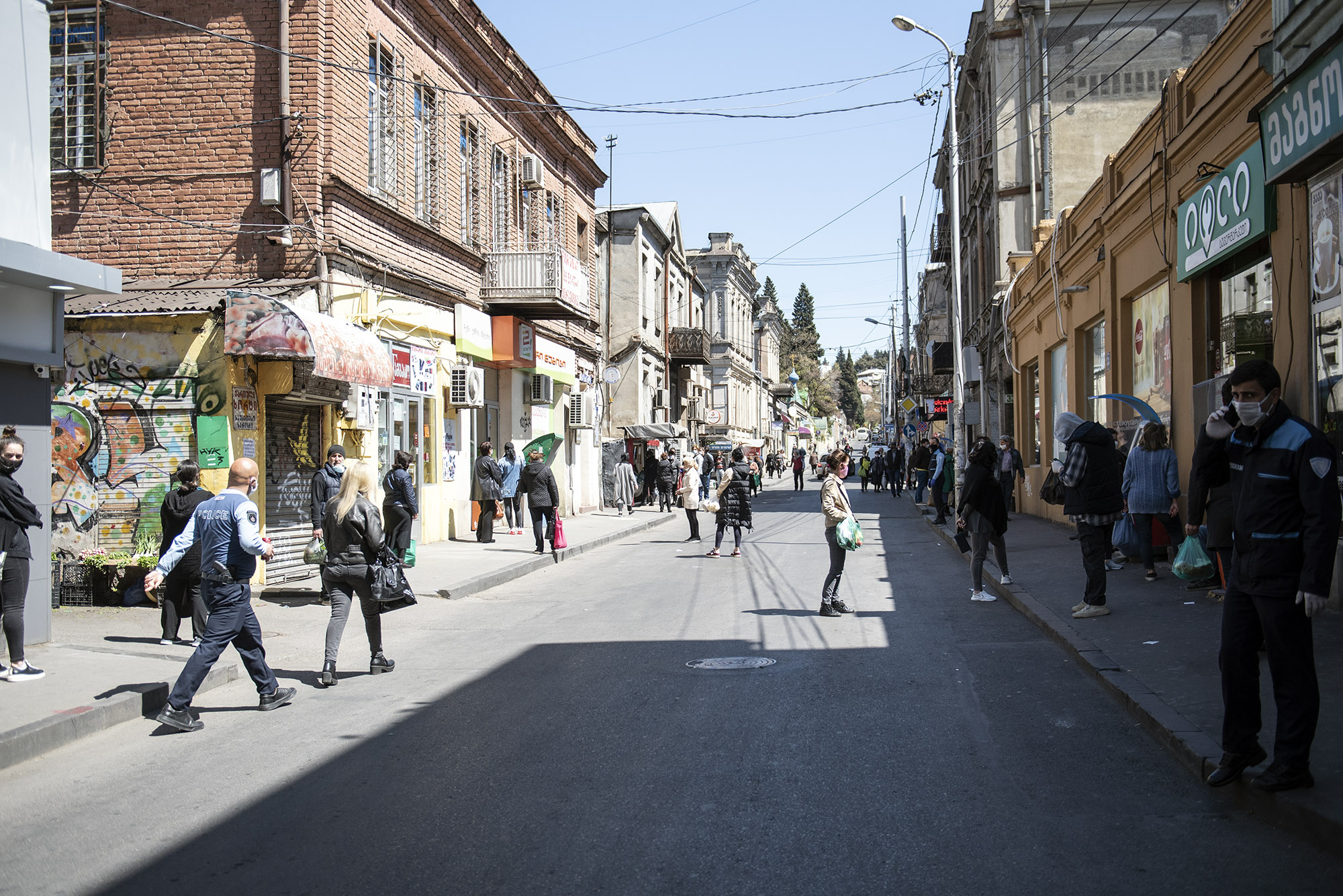Люди на улице Марджанишвили. Фото: Мариам Никурадзе/OC Media